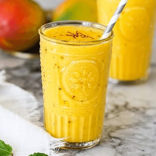 Mango lassi